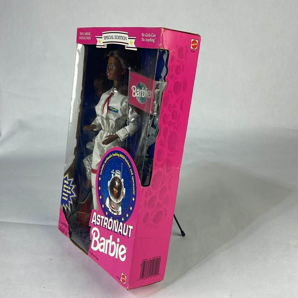 Vintage Career Collection Astronaut Barbie - Picture 6 of 13